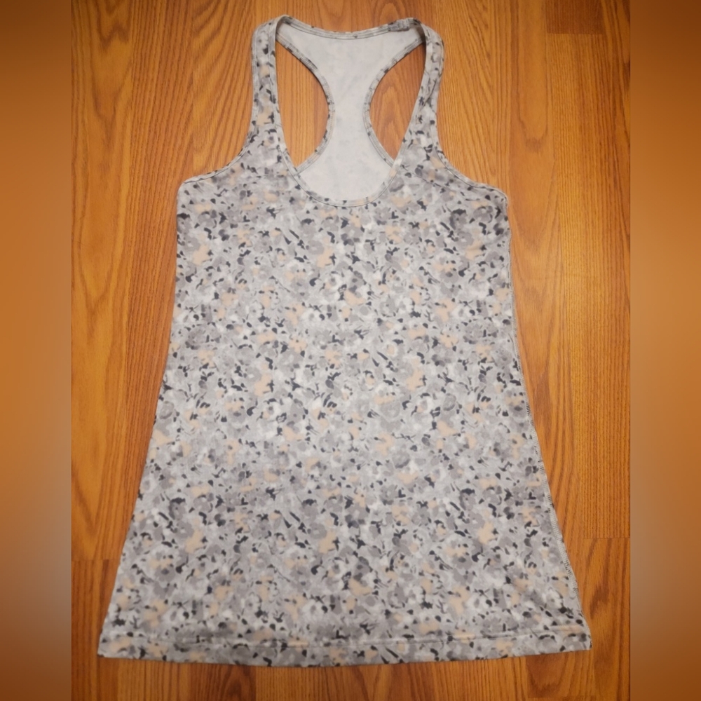 Lululemon Cool Racerback Tank Top Not So Petite Fleur Silver Spoon Sz 6? W1213S